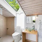 Beautiful With Stunning Views Of Bay