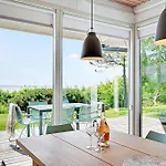 Beautiful With Stunning Views Of Bay