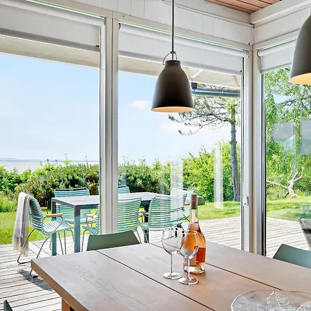 Beautiful With Stunning Views Of Bay